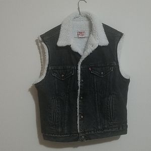 LEVI'S vintage lined vest